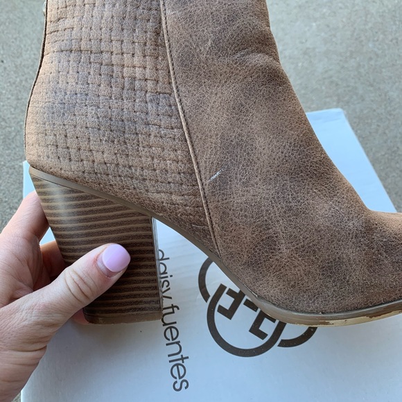 Ankle booties - Picture 2 of 5